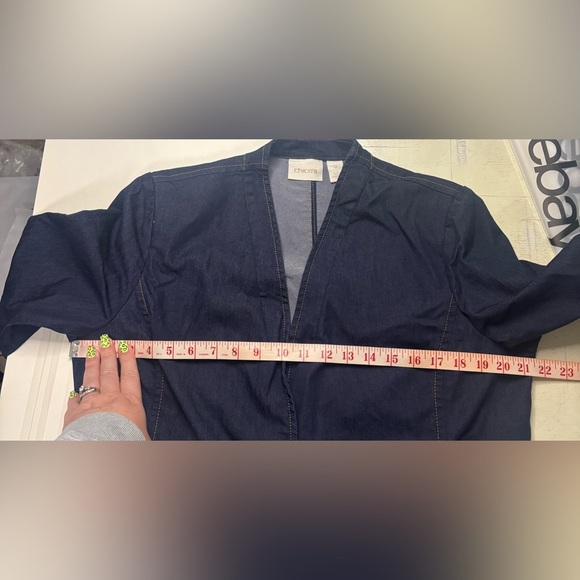 Chicos Blue Denim Lightweight Jacket Size 2 Large Toggle Clasp Long Western - Picture 4 of 8